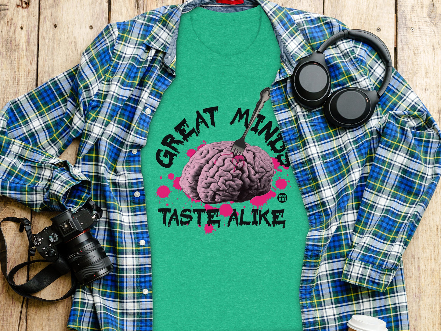 Great Minds Taste Alike Graphic Print T-Shirt