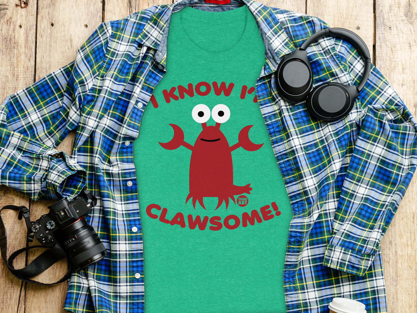I Know I'm Clawsome Funny Graphic T-shirt product
