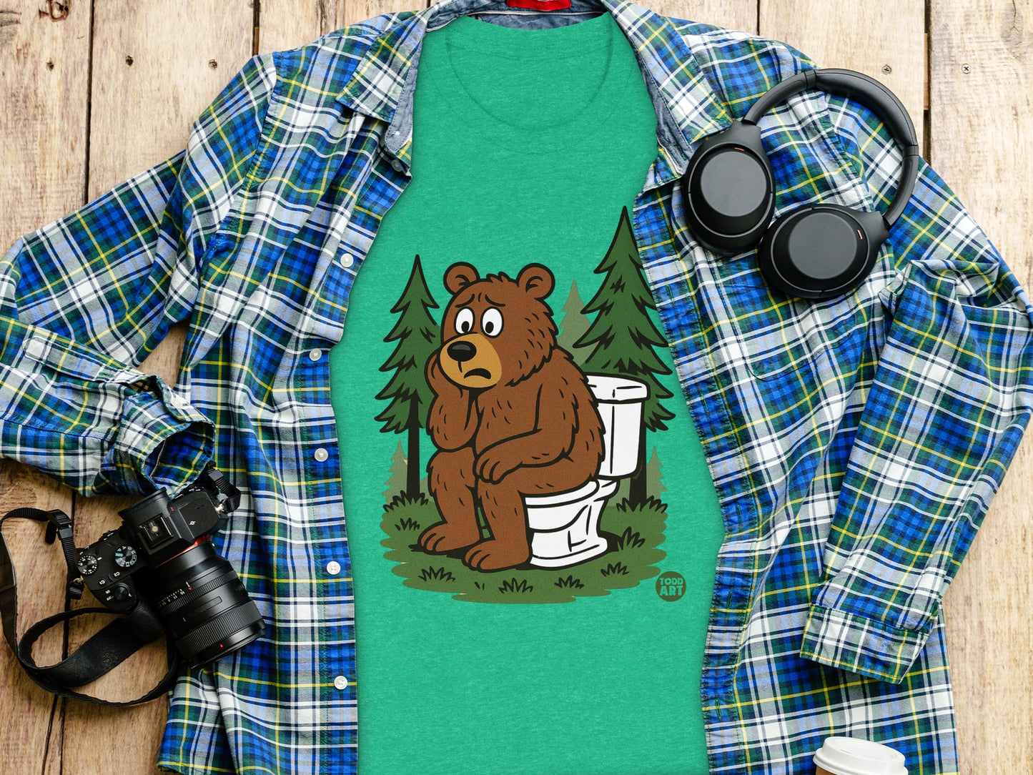 Funny Bear on Toilet Graphic Green T-Shirt product