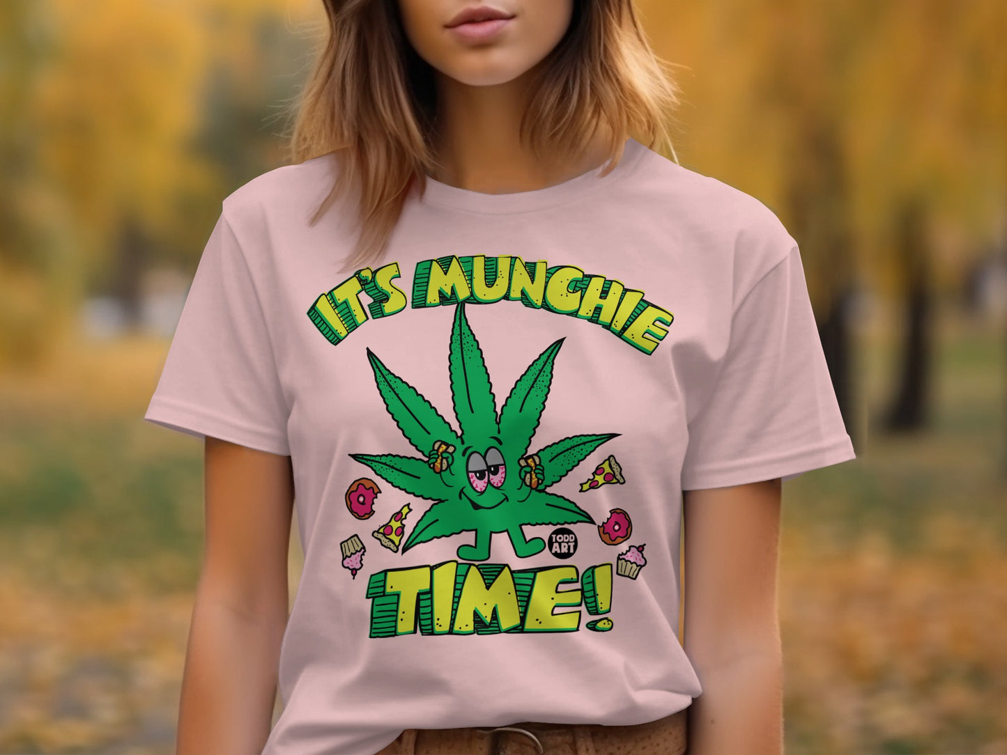It's Munchie Time Fun Graphic Women's T-Shirt
