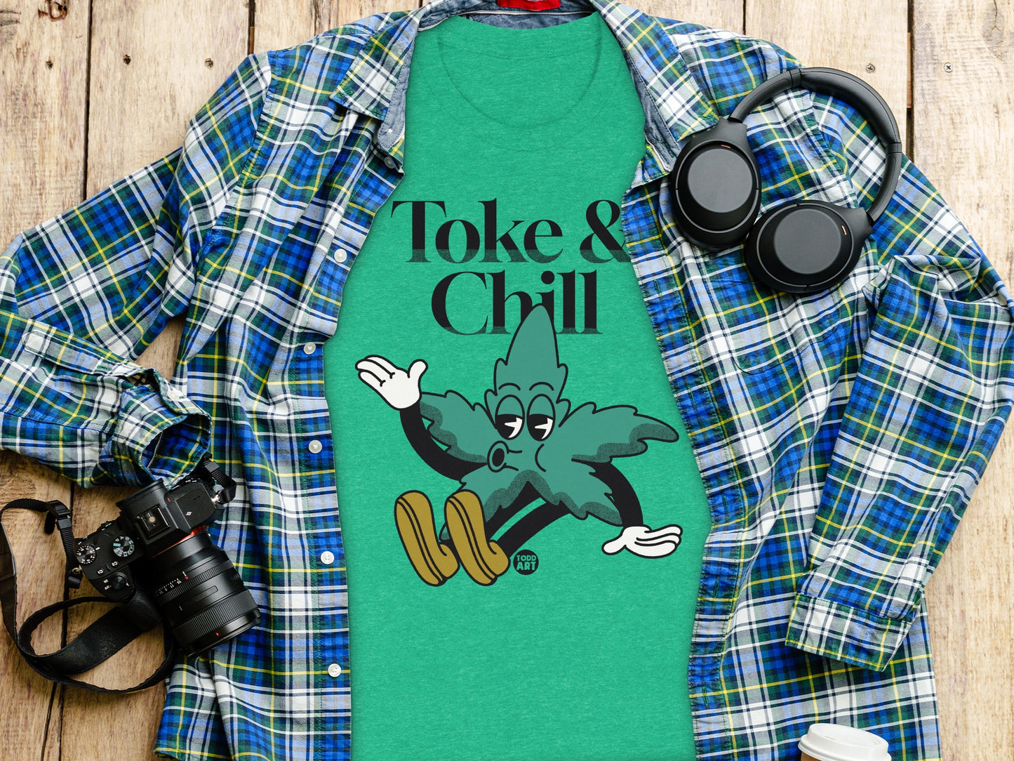 Toke and Chill Graphic T-shirt for Casual Outfits
