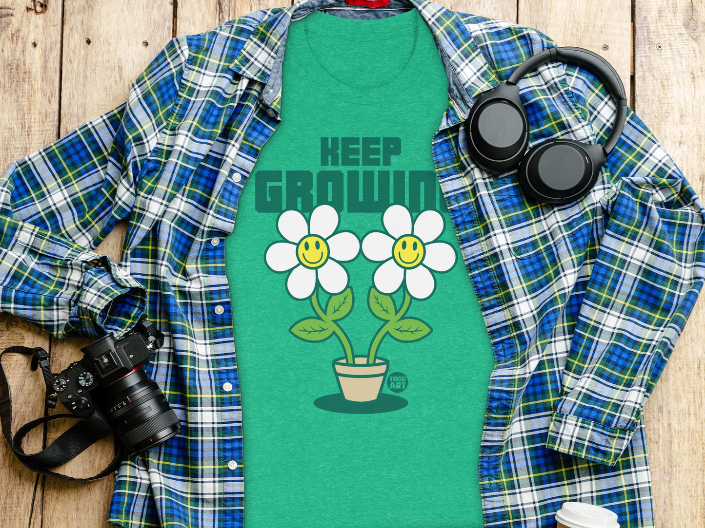 Keep Growing Smiley Flower Pot Graphic Tee