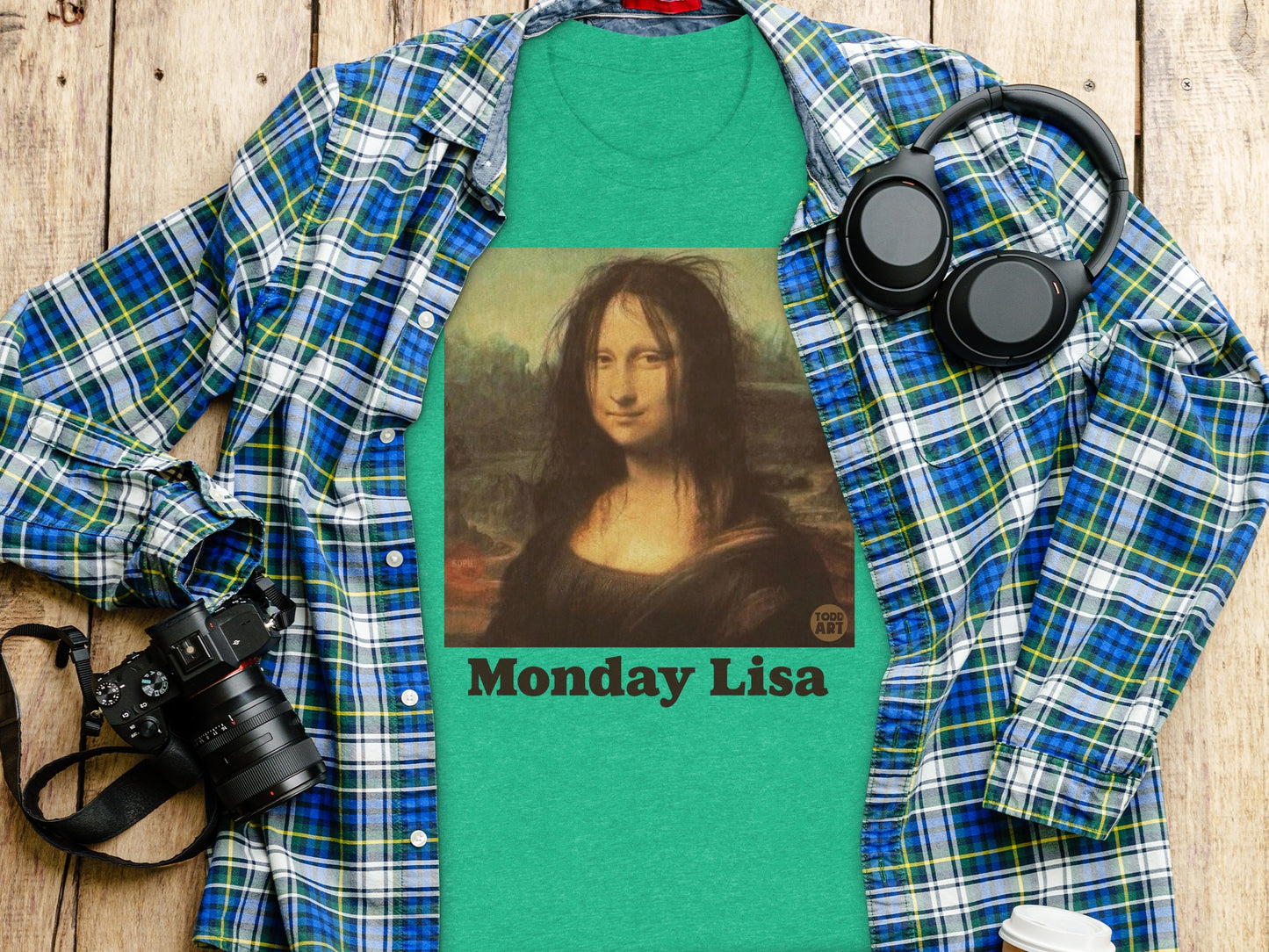 Mona Lisa Graphic Tee with Monday Text Design
